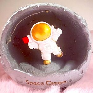 Space Dream Astronaut Night Light and Decoration